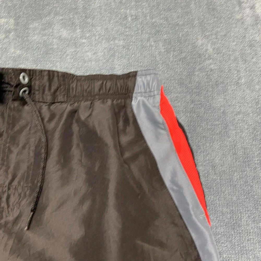 Nike Board Shorts Mens Large Black Swoosh Logo Mesh Lined Mid Rise Swimwear